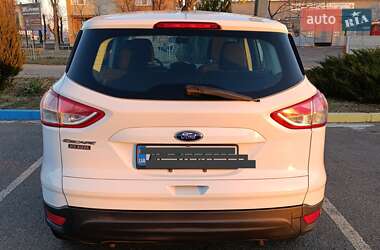 Внедорожник / Кроссовер Ford Escape 2015 в 