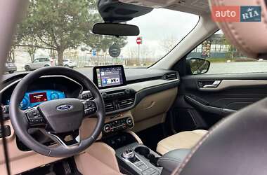 Внедорожник / Кроссовер Ford Escape 2021 в 