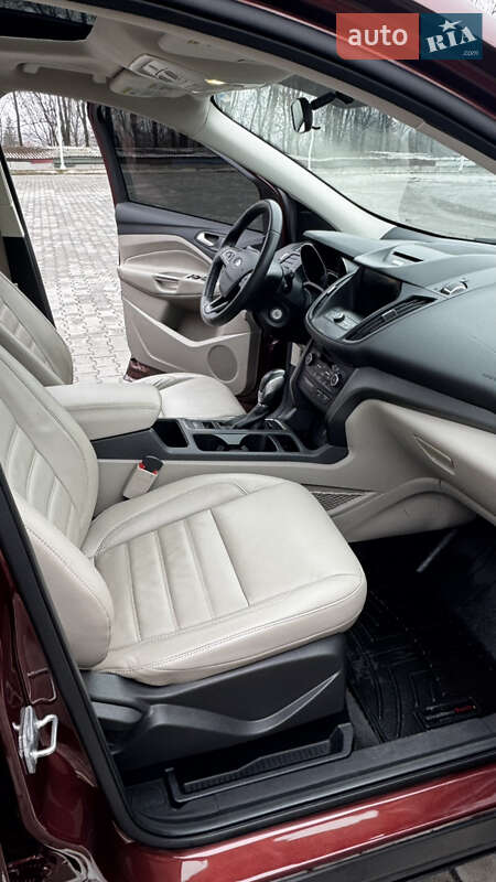 Внедорожник / Кроссовер Ford Escape 2017 в Виннице