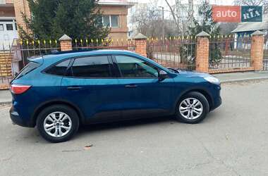 Внедорожник / Кроссовер Ford Escape 2020 в 