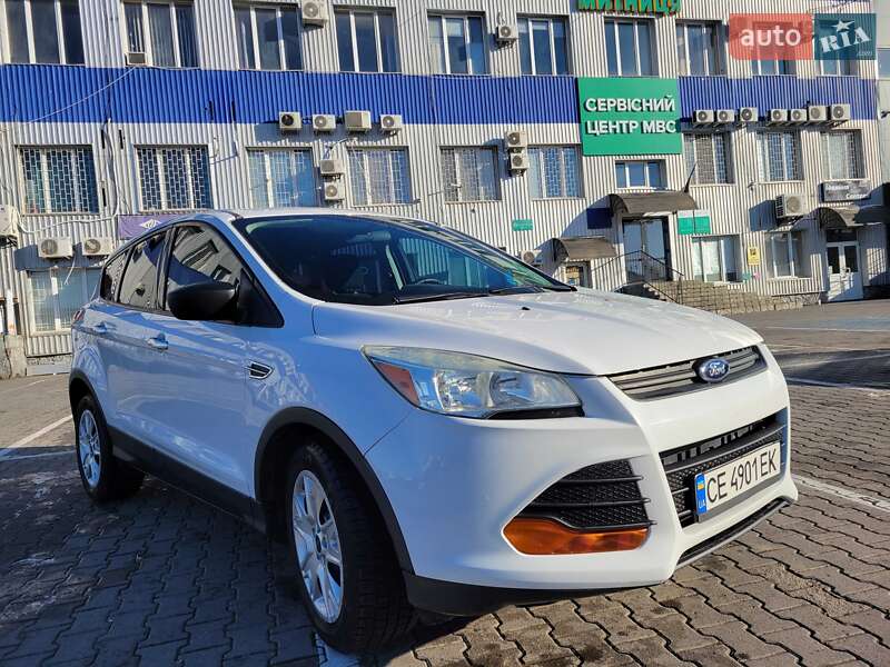 Внедорожник / Кроссовер Ford Escape 2015 в Черновцах