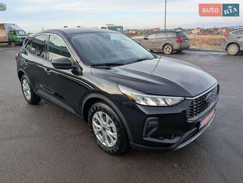 Позашляховик / Кросовер Ford Escape 2023 в Здолбуніві