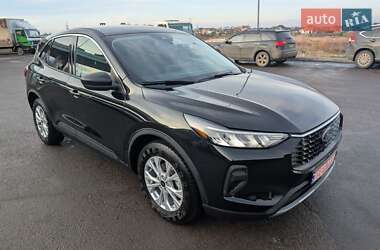 Внедорожник / Кроссовер Ford Escape 2023 в 