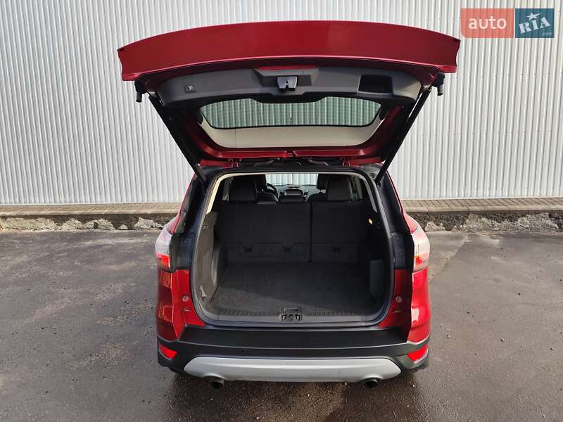 Внедорожник / Кроссовер Ford Escape 2016 в Одессе