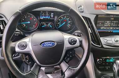 Позашляховик / Кросовер Ford Escape 2014 в Дубні