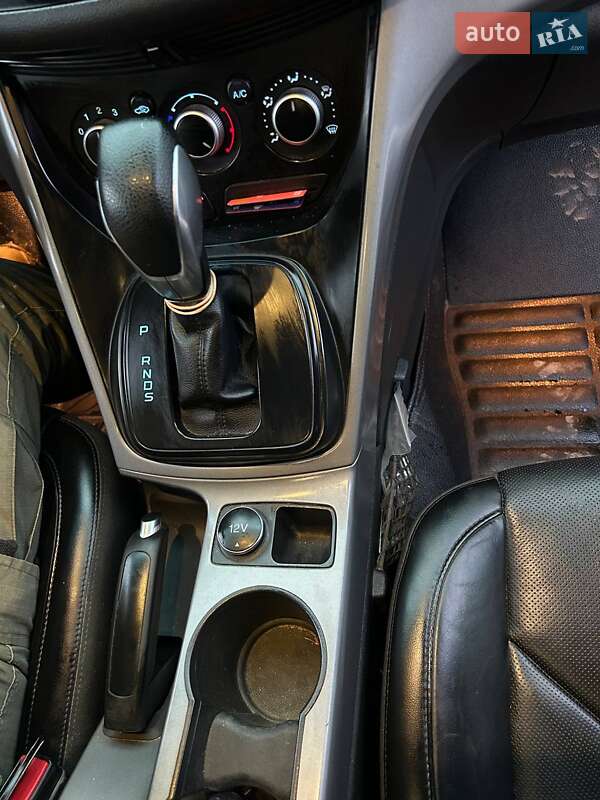 Внедорожник / Кроссовер Ford Escape 2015 в Белой Церкви