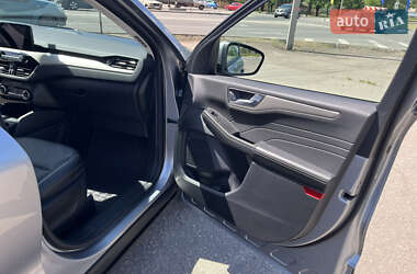 Внедорожник / Кроссовер Ford Escape 2022 в 