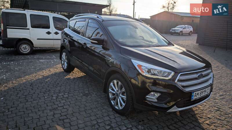 Внедорожник / Кроссовер Ford Escape 2017 в Коростышеве