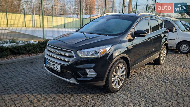 Внедорожник / Кроссовер Ford Escape 2017 в Коростышеве