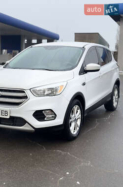 Позашляховик / Кросовер Ford Escape 2017 в Лубнах