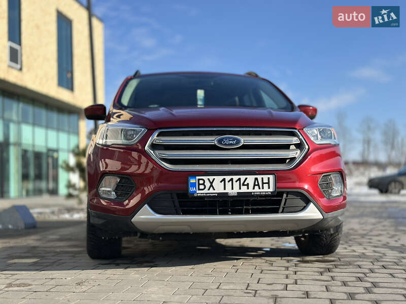 Внедорожник / Кроссовер Ford Escape 2018 в Хмельницком
