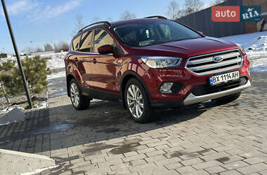 Позашляховик / Кросовер Ford Escape 2018 в 