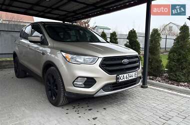 Внедорожник / Кроссовер Ford Escape 2017 в Киеве