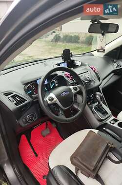 Внедорожник / Кроссовер Ford Escape 2013 в Кременце