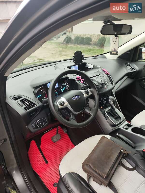 Внедорожник / Кроссовер Ford Escape 2013 в Кременце
