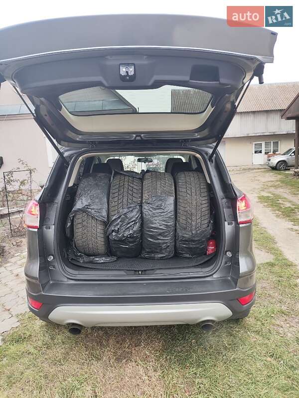 Внедорожник / Кроссовер Ford Escape 2013 в Кременце