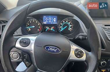 Позашляховик / Кросовер Ford Escape 2014 в 