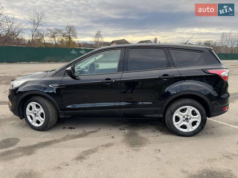 Внедорожник / Кроссовер Ford Escape 2016 в Ивано-Франковске