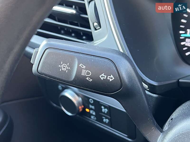 Позашляховик / Кросовер Ford Escape 2020 в Львові