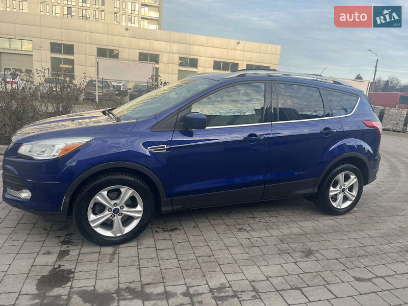 Внедорожник / Кроссовер Ford Escape 2015 в Ивано-Франковске