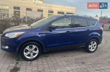 Внедорожник / Кроссовер Ford Escape 2015 в 