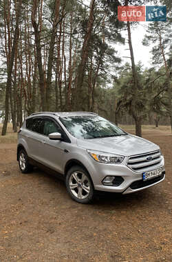 Внедорожник / Кроссовер Ford Escape 2019 в 