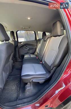 Внедорожник / Кроссовер Ford Escape 2016 в 