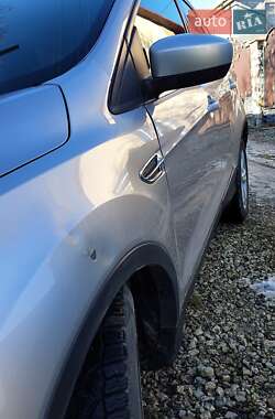 Позашляховик / Кросовер Ford Escape 2014 в 