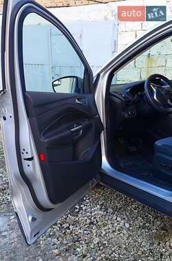 Позашляховик / Кросовер Ford Escape 2014 в 