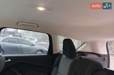 Внедорожник / Кроссовер Ford Escape 2019 в 