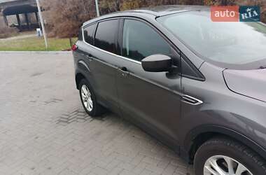 Внедорожник / Кроссовер Ford Escape 2019 в 
