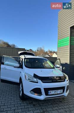 Внедорожник / Кроссовер Ford Escape 2012 в 