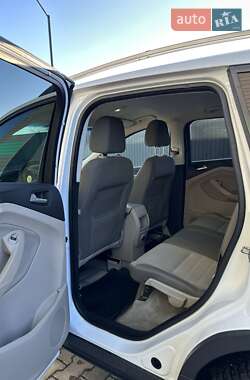 Внедорожник / Кроссовер Ford Escape 2012 в 