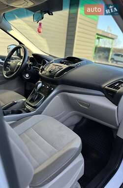 Внедорожник / Кроссовер Ford Escape 2012 в 