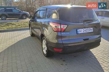 Внедорожник / Кроссовер Ford Escape 2017 в Ирпене