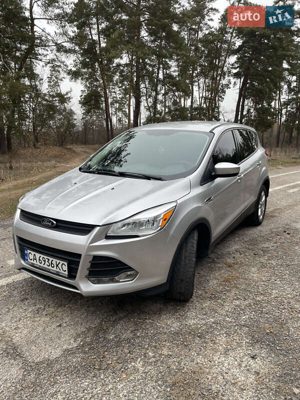 Внедорожник / Кроссовер Ford Escape 2014 в Черкассах