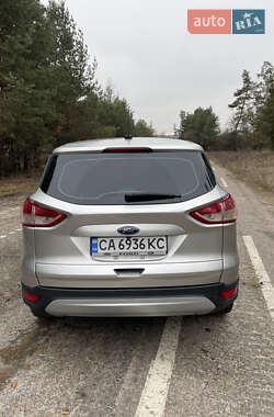 Внедорожник / Кроссовер Ford Escape 2014 в 