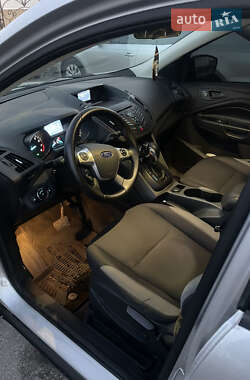 Внедорожник / Кроссовер Ford Escape 2014 в 