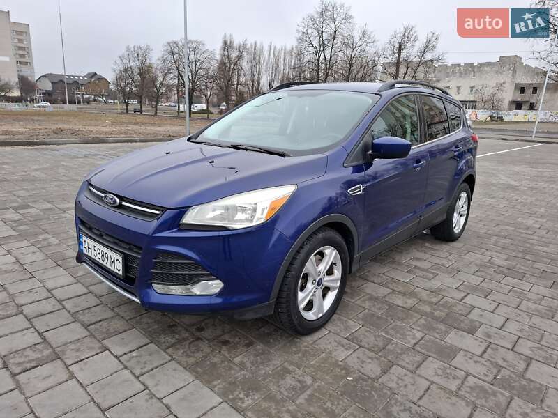 Позашляховик / Кросовер Ford Escape 2015 в Черкасах