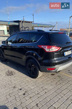 Внедорожник / Кроссовер Ford Escape 2013 в 