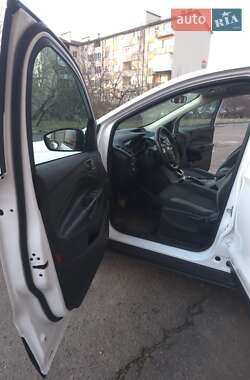 Позашляховик / Кросовер Ford Escape 2013 в 