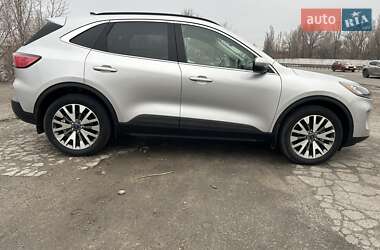 Внедорожник / Кроссовер Ford Escape 2020 в 