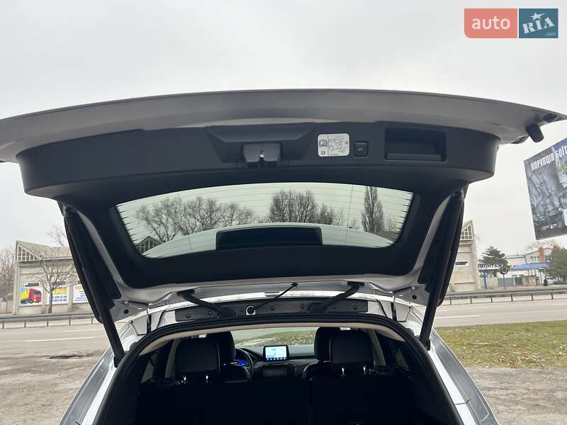 Внедорожник / Кроссовер Ford Escape 2020 в Днепре