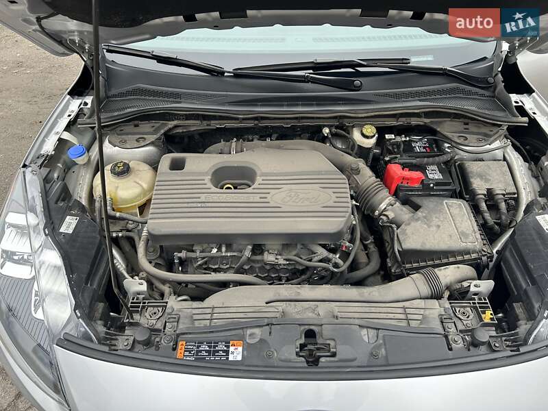 Внедорожник / Кроссовер Ford Escape 2020 в Днепре