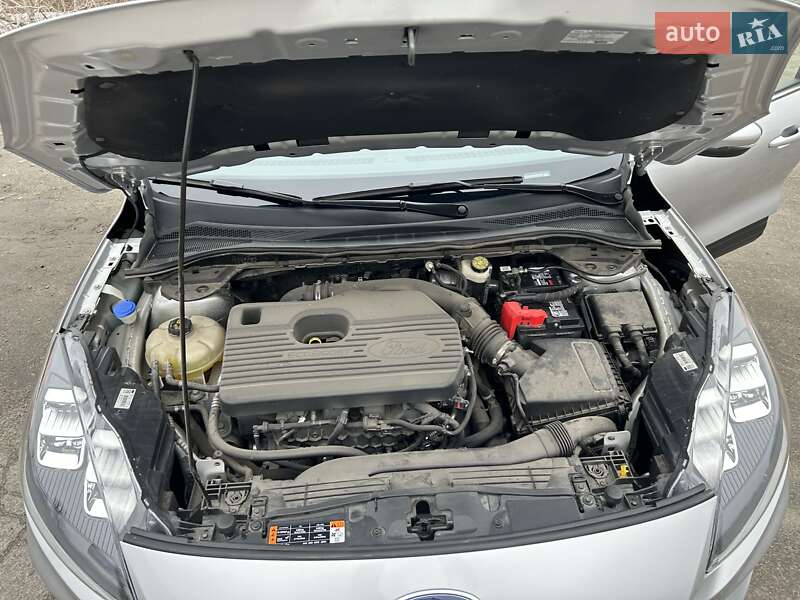 Внедорожник / Кроссовер Ford Escape 2020 в Днепре