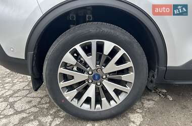 Внедорожник / Кроссовер Ford Escape 2020 в 