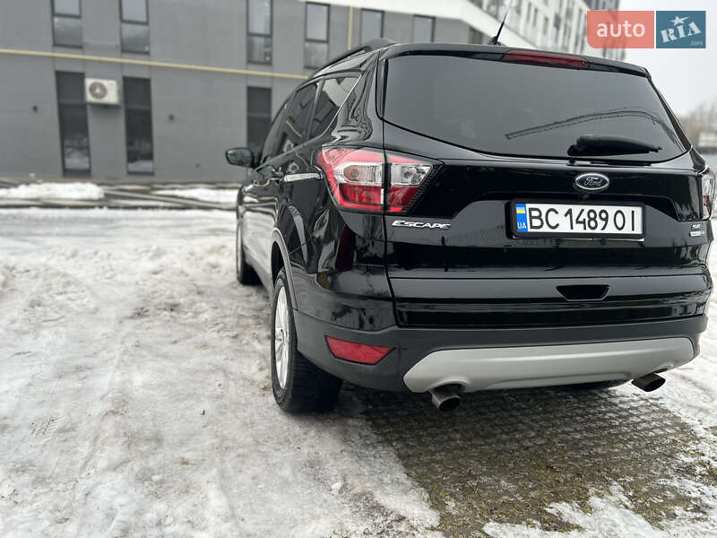 Позашляховик / Кросовер Ford Escape 2018 в Львові