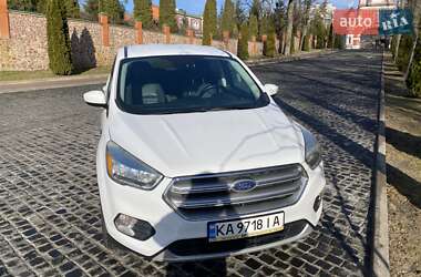 Внедорожник / Кроссовер Ford Escape 2017 в Киеве