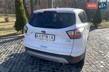 Внедорожник / Кроссовер Ford Escape 2017 в Киеве