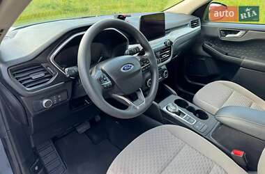 Внедорожник / Кроссовер Ford Escape 2020 в 